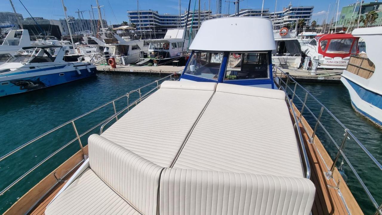 Charming Boat House In Barcelona With Big Terrace And Solarium Hotel Sant Adrià de Besòs Eksteriør billede