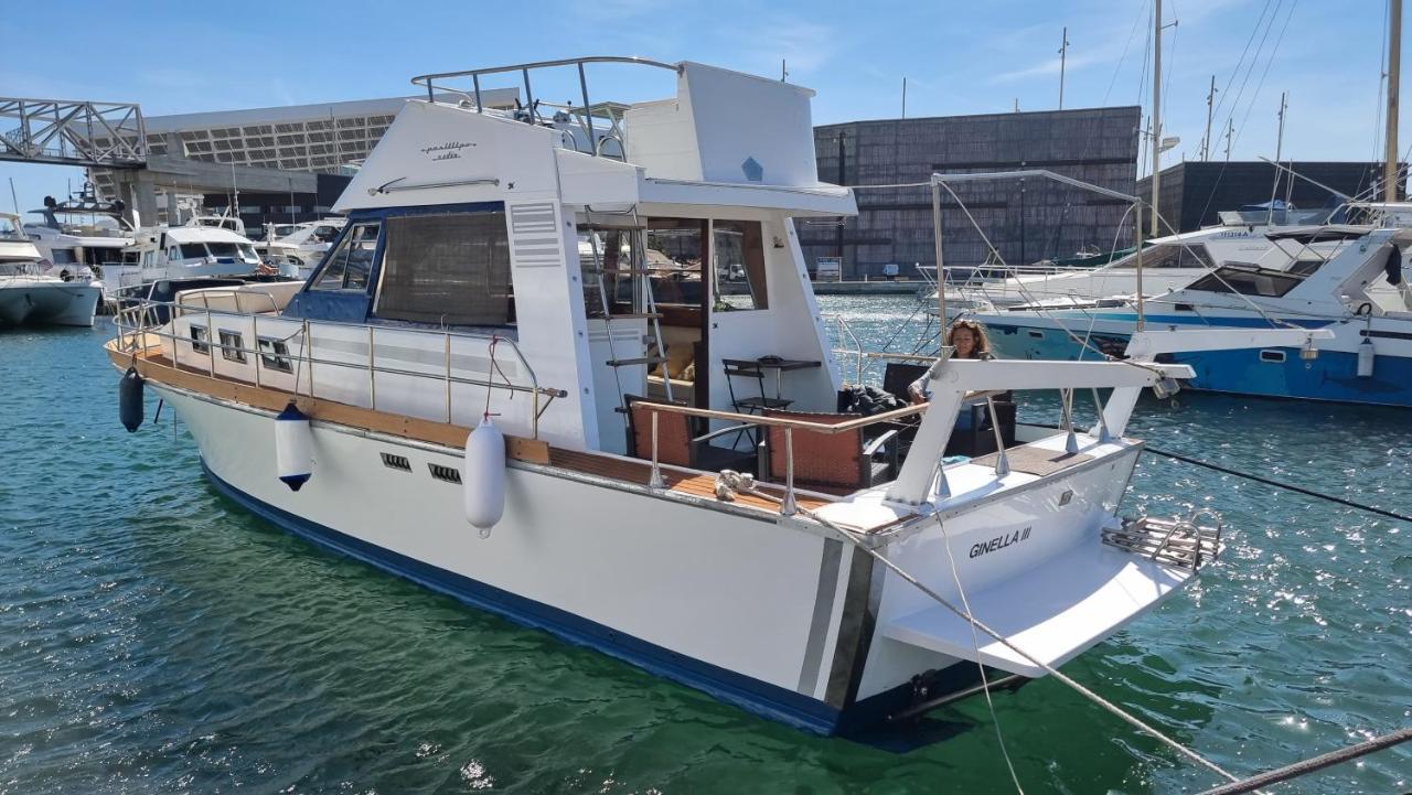 Charming Boat House In Barcelona With Big Terrace And Solarium Hotel Sant Adrià de Besòs Eksteriør billede