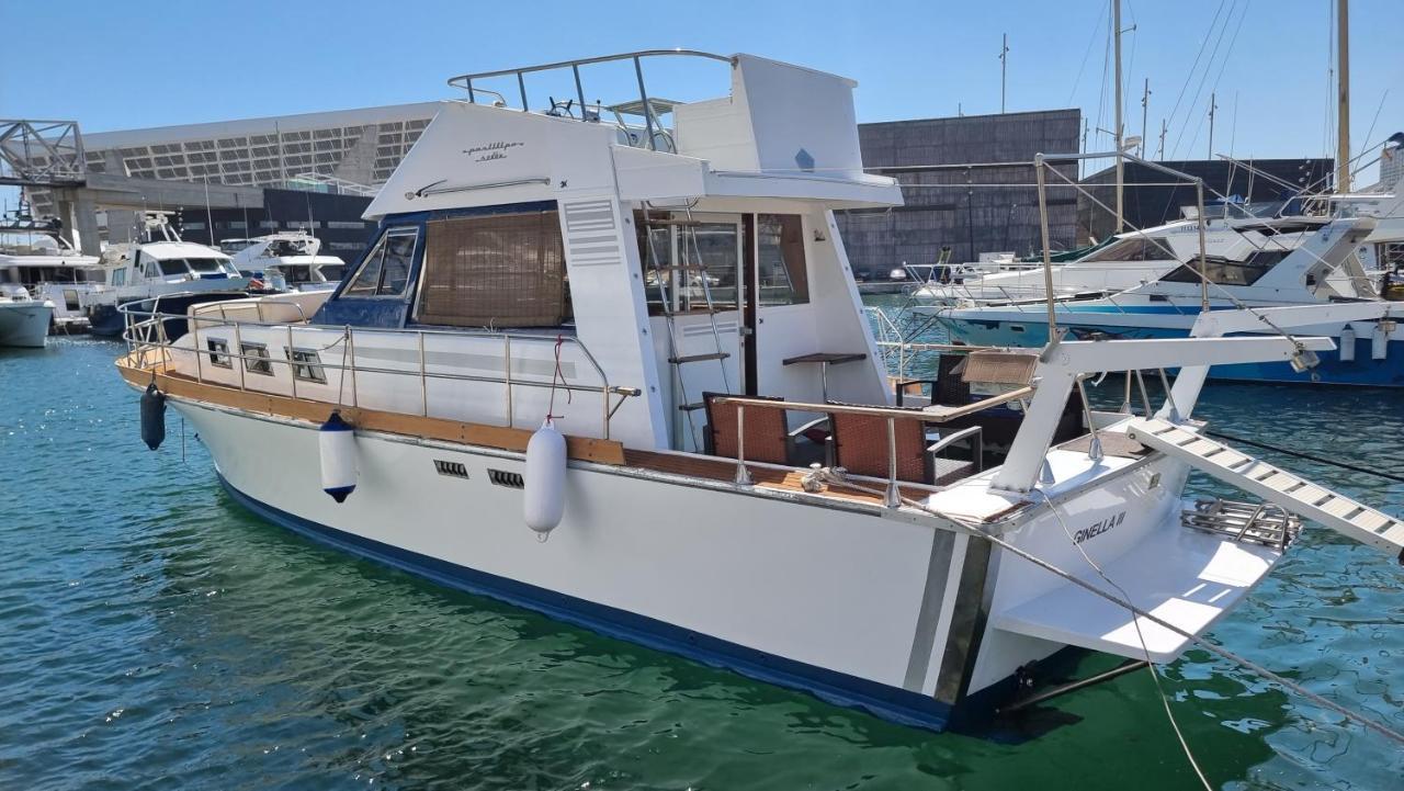Charming Boat House In Barcelona With Big Terrace And Solarium Hotel Sant Adrià de Besòs Eksteriør billede